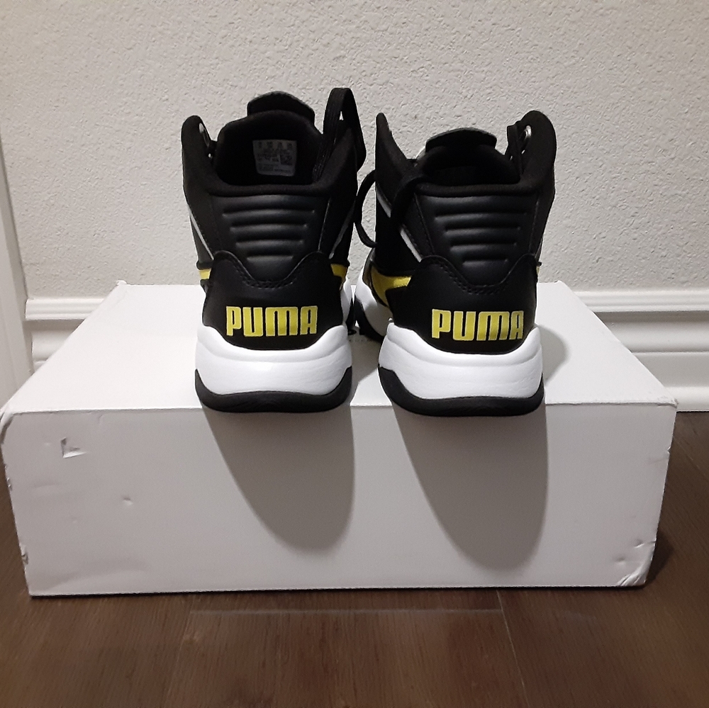 Puma - Picture 4 of 4